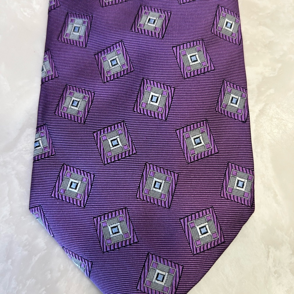 Alfred Dinner London Luxurious Purple Geometric Men's Silk Tie, Made in Italy - Picture 13 of 13